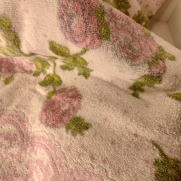 Vintage Fieldcrest 90% Cotton Pink Roses Bath Towel & Hand Towel Set Fringe - Picture 13 of 15